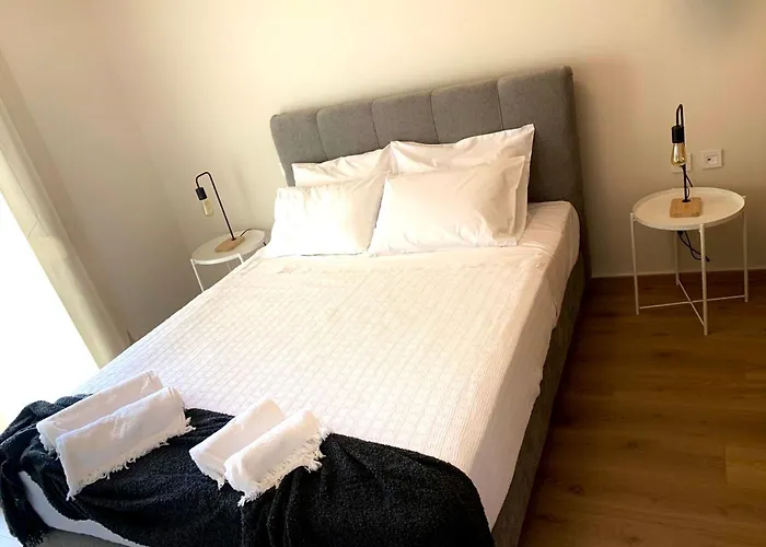 Adeste To Ioannina Apartment